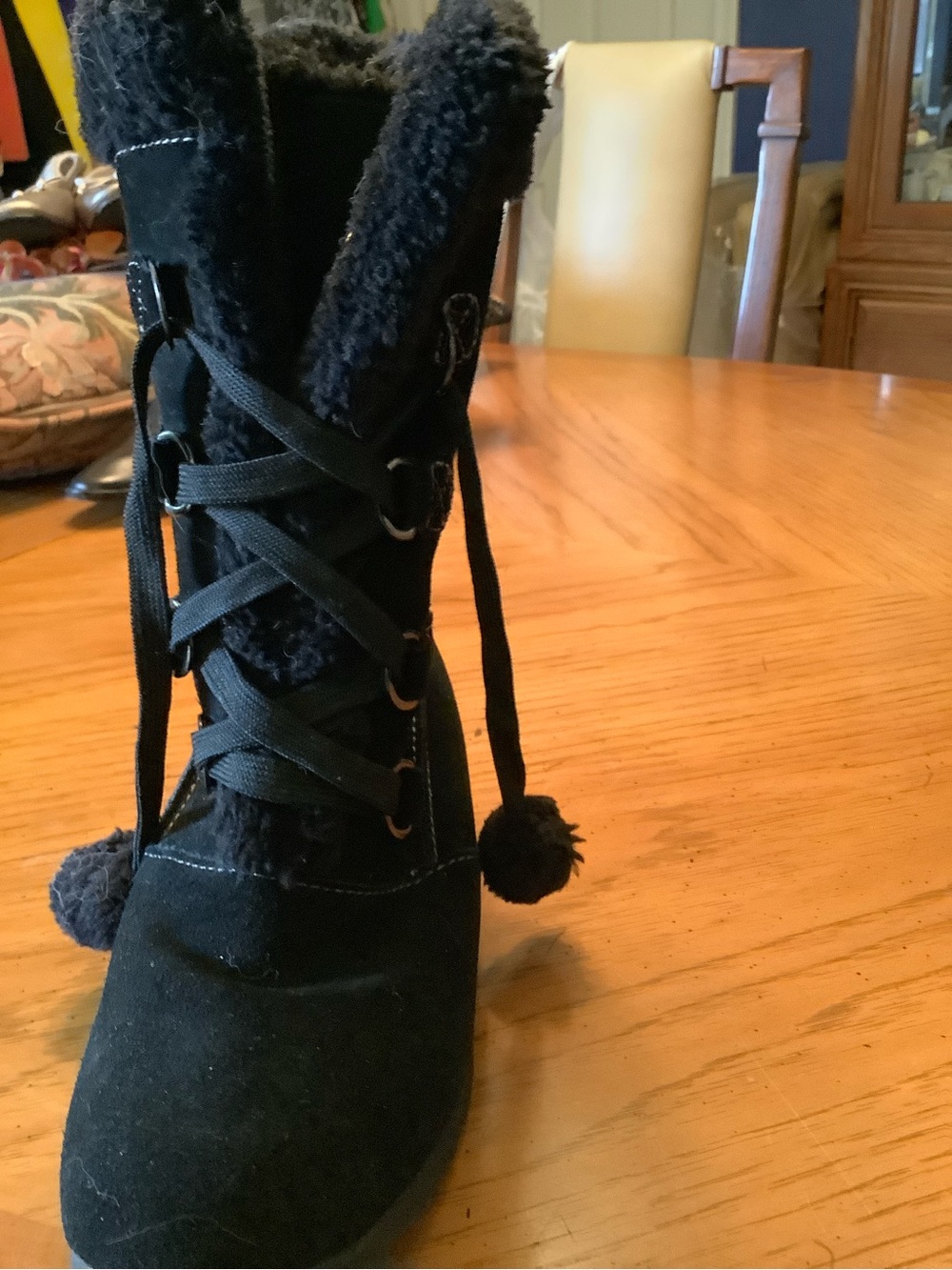 Sporto Black Lace-Up Pom Pom Winter Boots